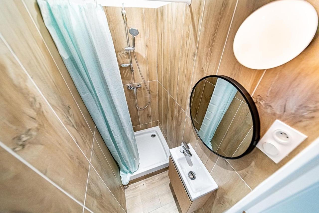 Sleep And Go - Cozy 9 People - Oullins Apartman Kültér fotó
