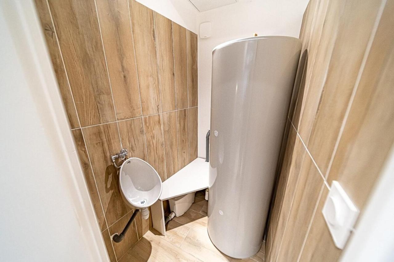 Sleep And Go - Cozy 9 People - Oullins Apartman Kültér fotó